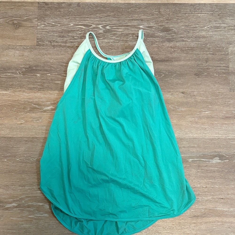 Lululemon sports bra tank top size 6